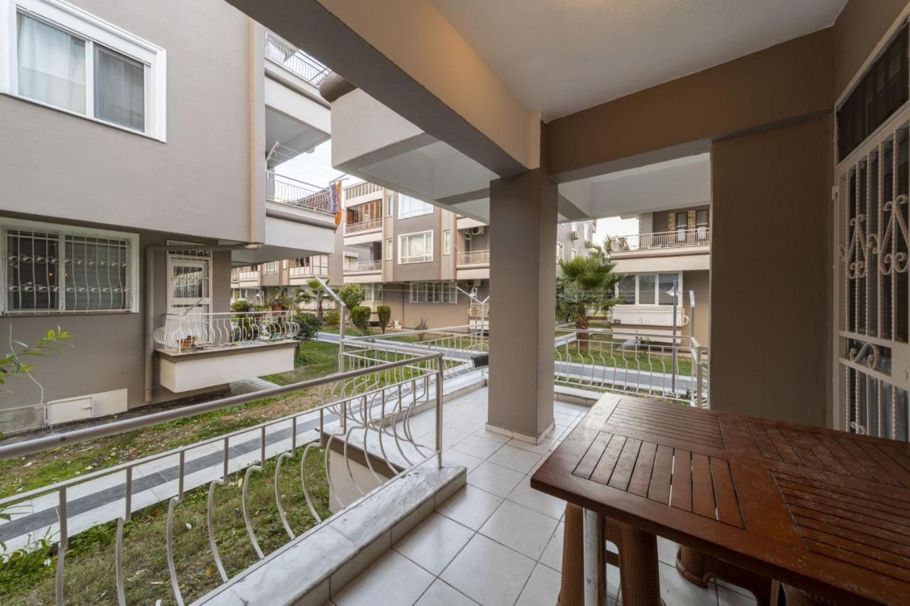 אנטליה Vibrant Flat With Lovely Balcony In Muratpasa מראה חיצוני תמונה