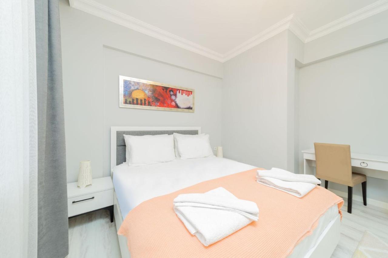 אנטליה Vibrant Flat With Lovely Balcony In Muratpasa מראה חיצוני תמונה