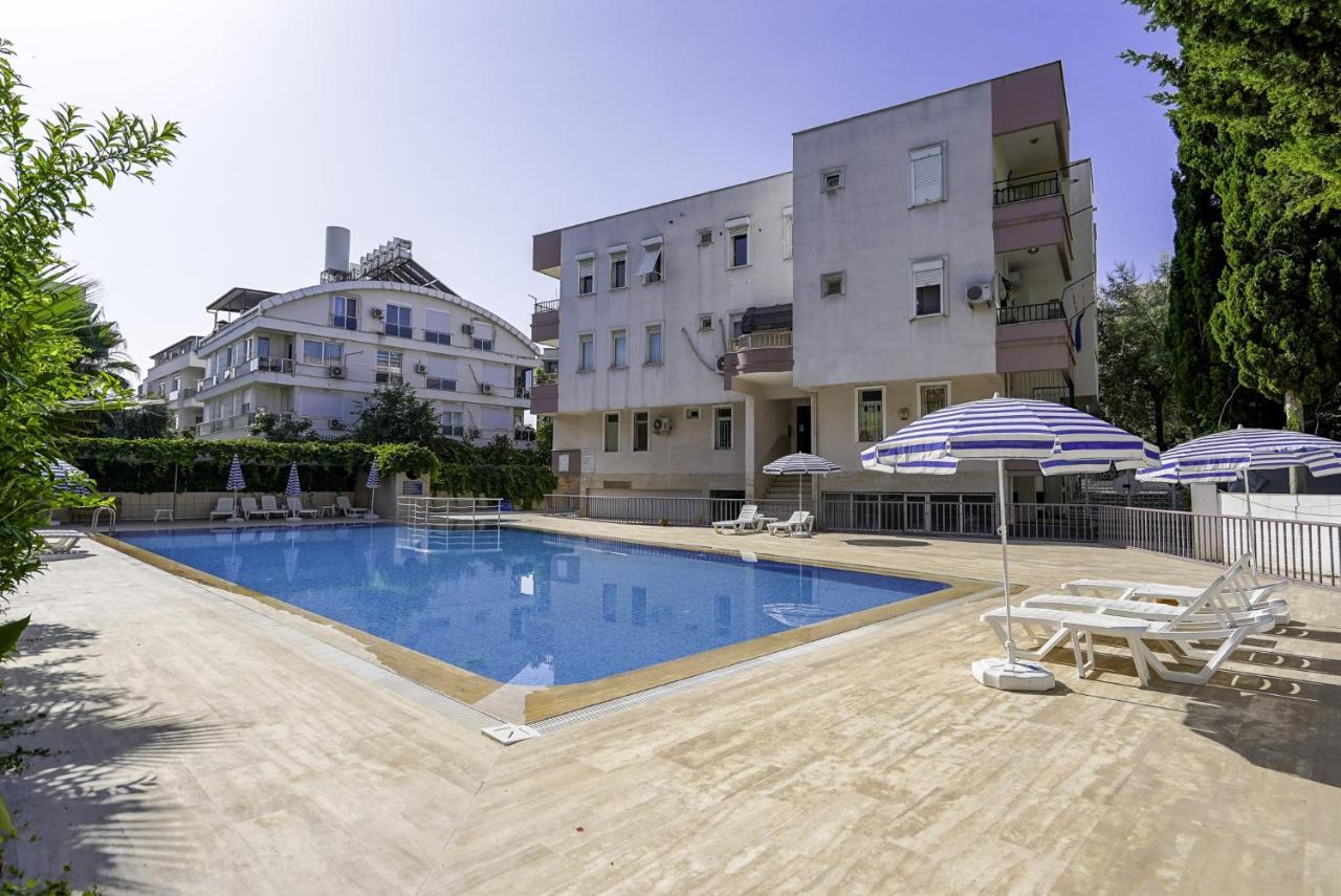 אנטליה Vibrant Flat With Lovely Balcony In Muratpasa מראה חיצוני תמונה